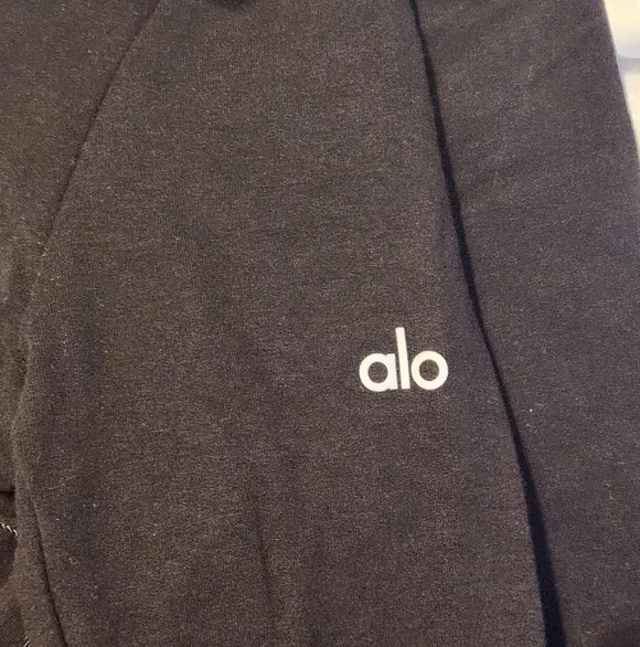 ALO Yoga Sway Full Black Zip-Up Cropped Hoodie - Picture 3 of 5